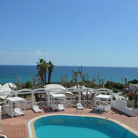 Hotell La Corvetta 2*