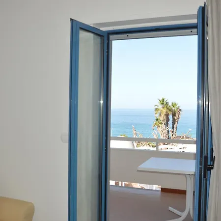 ホテル La Corvetta