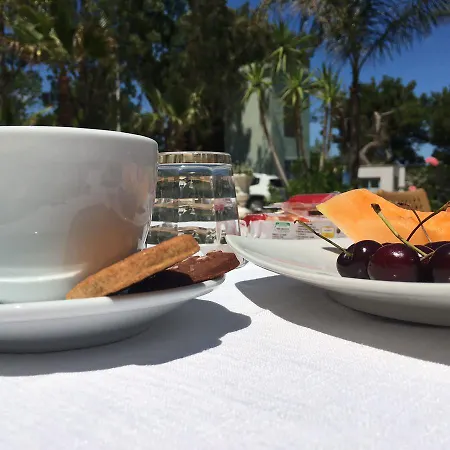 La Corvetta ホテル 2*