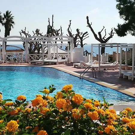 ホテル La Corvetta 2*